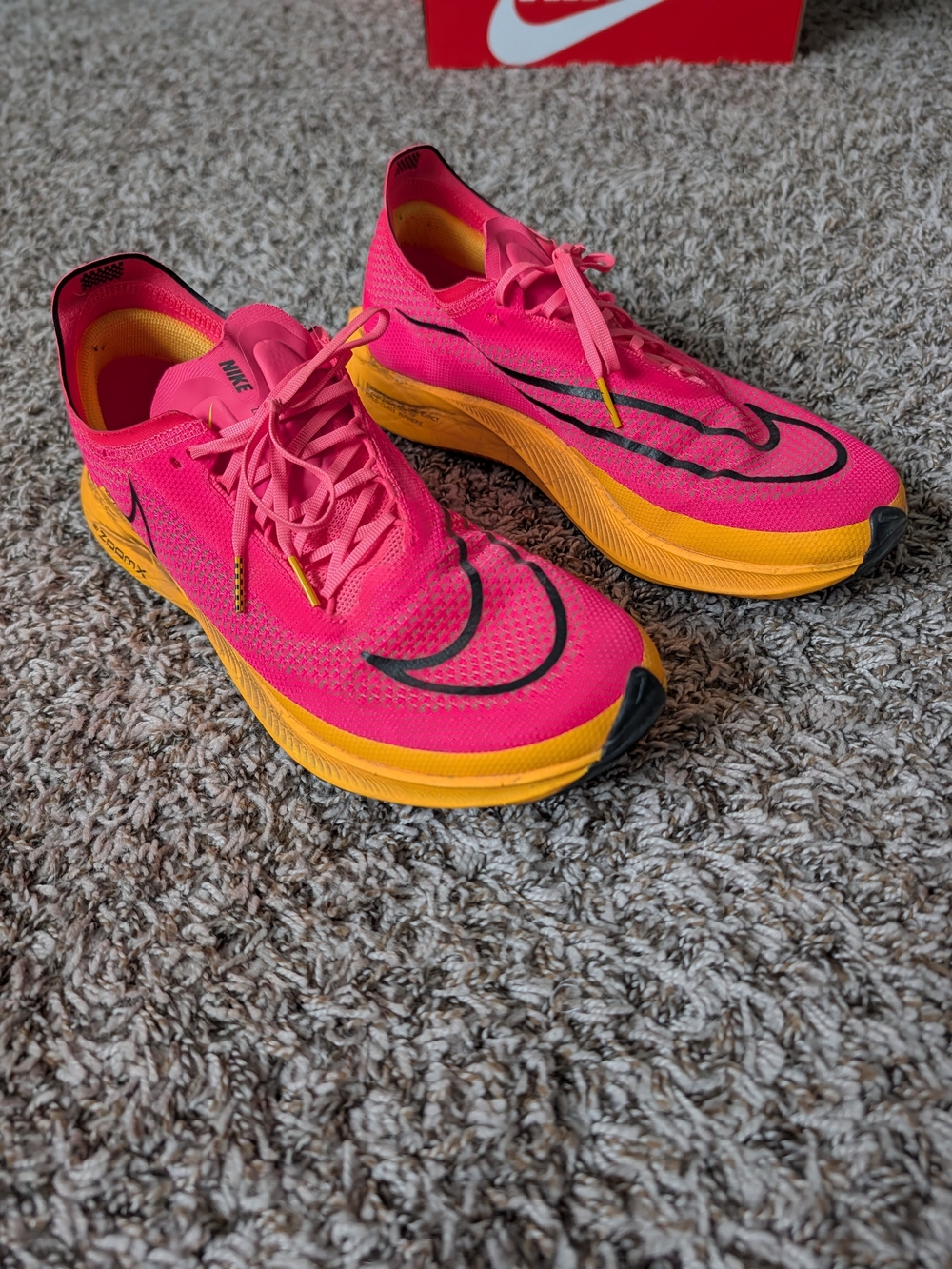 Nike ZoomX Streakfly - Men's 9.5 - Hyper Pink/Laser Orange